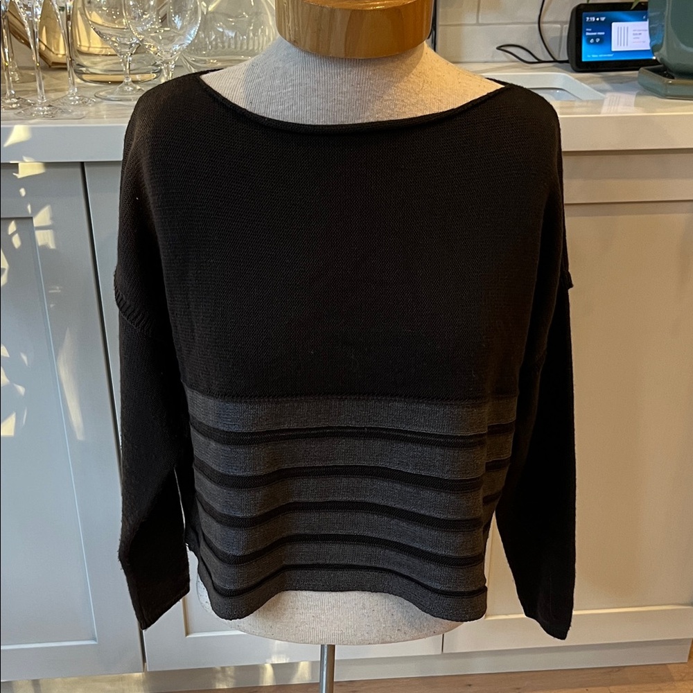 EUC Sarah Pacini oversize drop shoulder long sleeve brown boat neck sweater